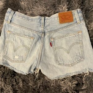 Low rise Levi Jean shorts
